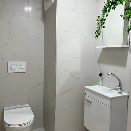 Central Location , Modern Family , Near Sea Apartament *
