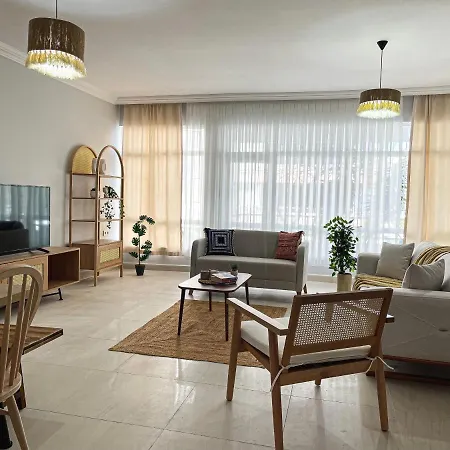 Central Location , Modern Family , Near Sea Apartament